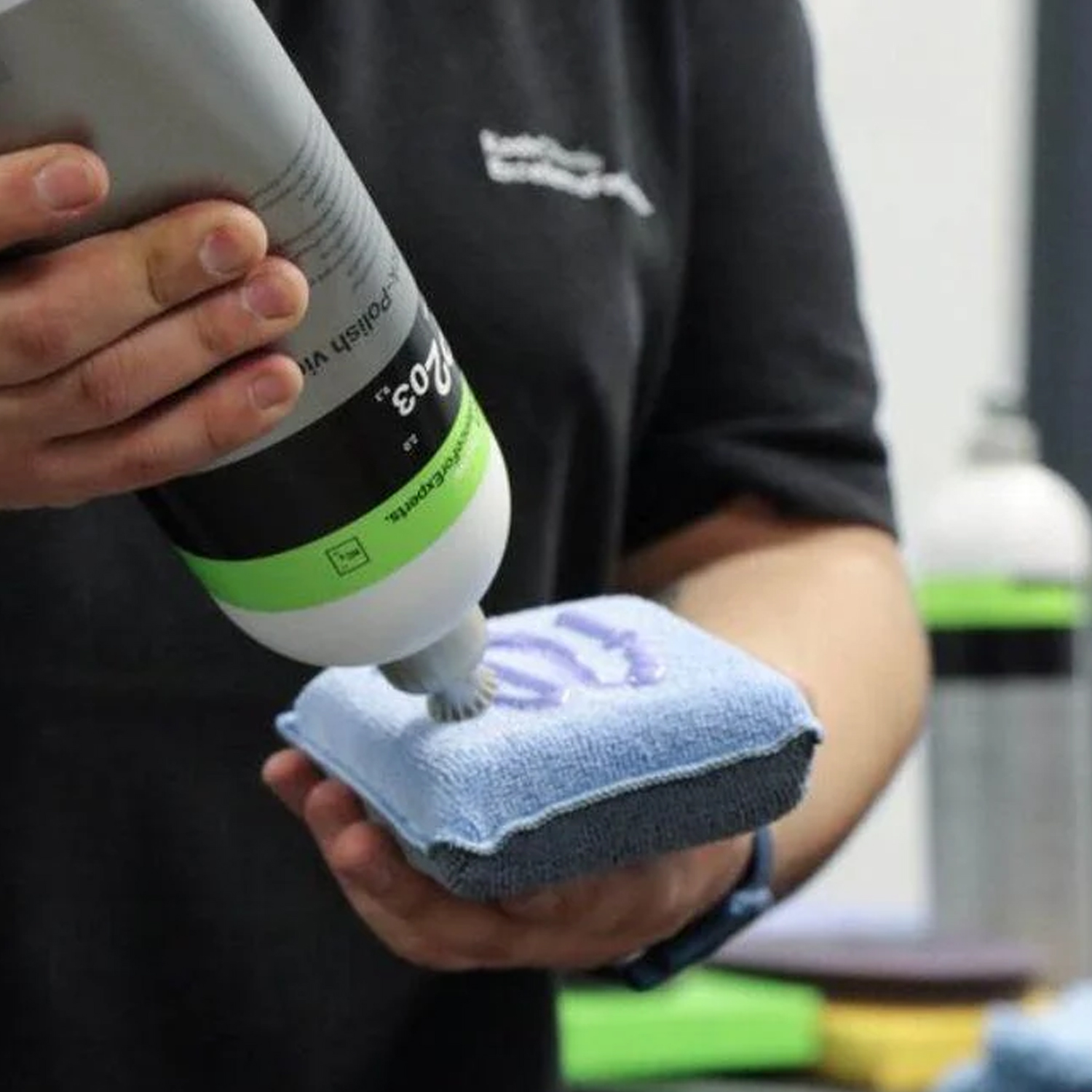 Koch Chemie P2.03 1 Litre – Boya Koruyucu ve Yüksek Parlaklık Sağlan Cila - Görsel 3